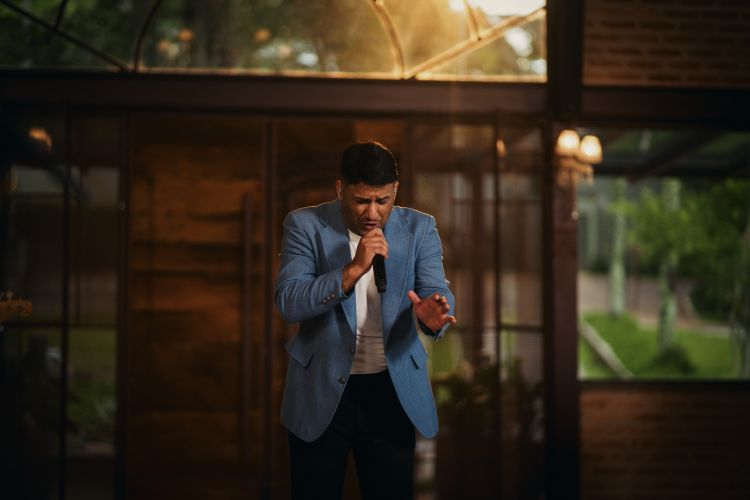 Ronan Sabadini lança a canção “Maranata”, faixa-título de seu novo projeto pela Central Gospel Music